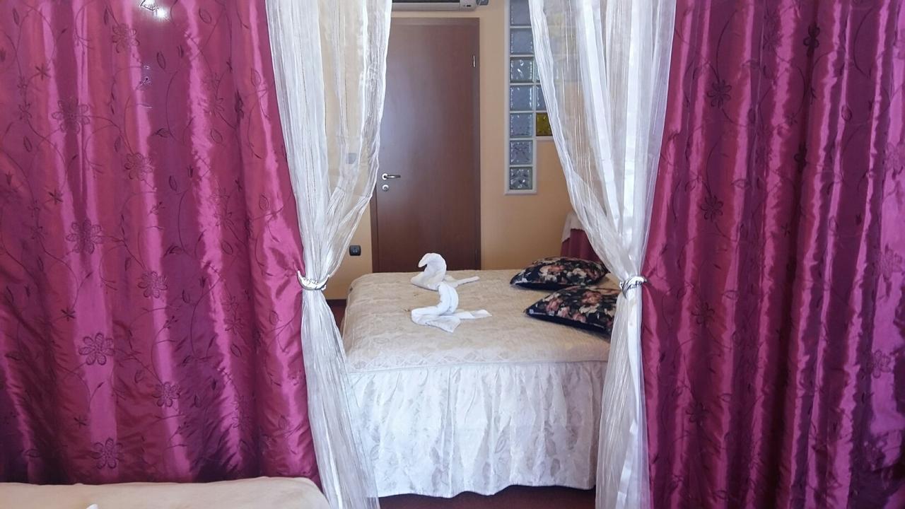 Hotel Isabell Győr Exterior foto